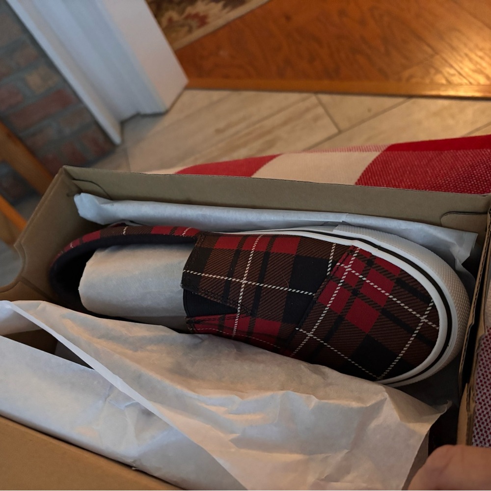 TOMS Alpargata Fenix Slip On - Red Tartan